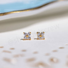 Load image into Gallery viewer, Girls Crew - Teeny Tiny Clear Cluster Studs: Gold