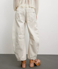 Load image into Gallery viewer, FREE PEOPLE - Good Luck Mid Rise Jeans