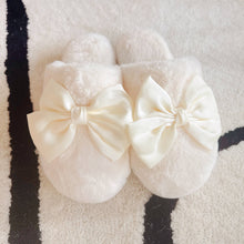 Load image into Gallery viewer, Ellison+Young - Satin Shine Fur Cozy Lounge Slippers: Cream / S/M
