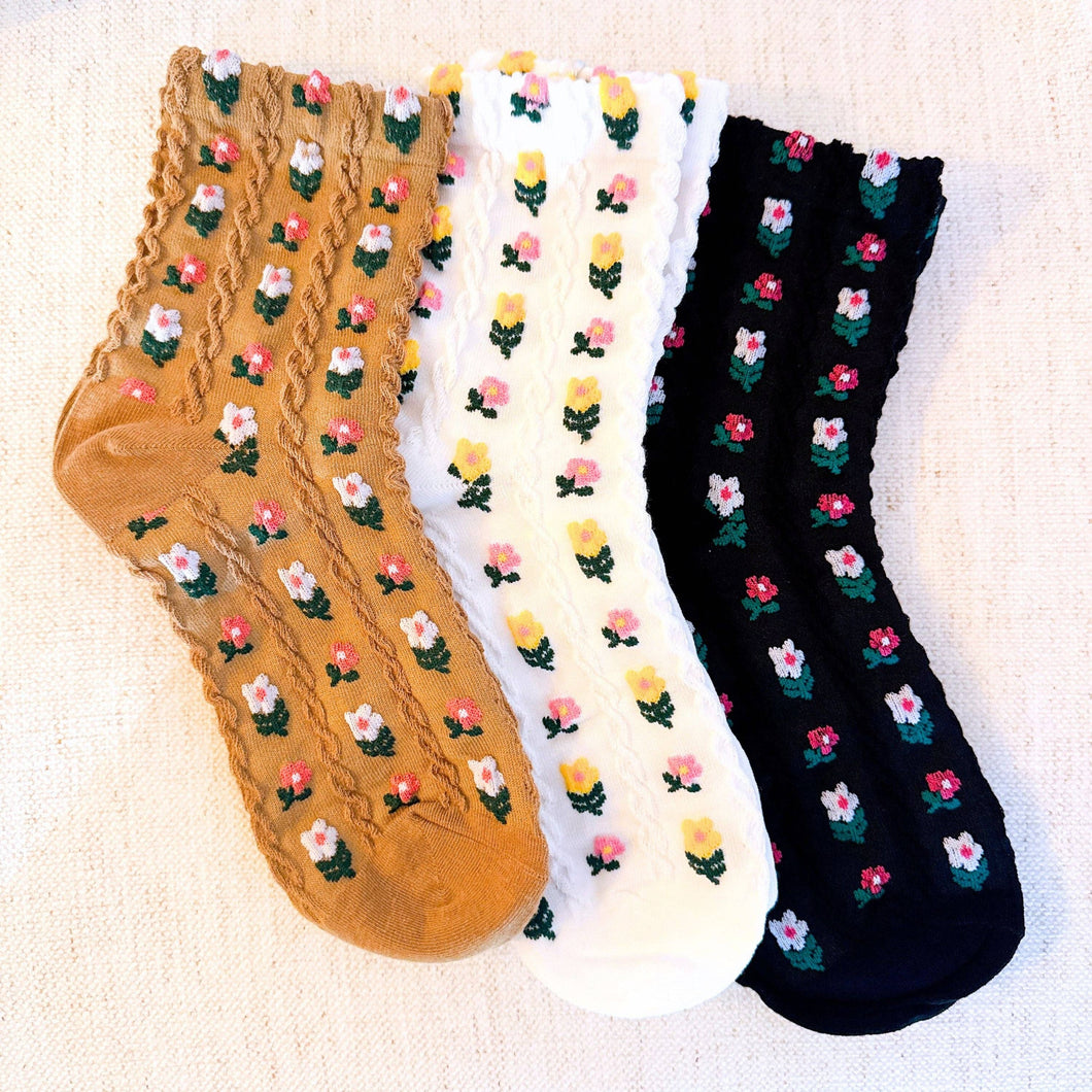 Ellison+Young - Adorable Mini Flower Socks Set Of 3