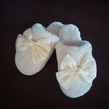 Load image into Gallery viewer, Ellison+Young - Satin Shine Fur Cozy Lounge Slippers: Cream / S/M
