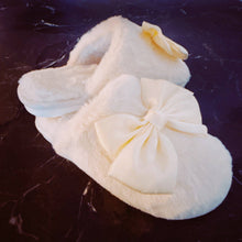 Load image into Gallery viewer, Ellison+Young - Satin Shine Fur Cozy Lounge Slippers: Cream / S/M
