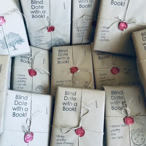 I LOVE BOOKS AND BOWS - Blind Date With A Book - All Hardback