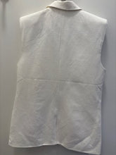 Load image into Gallery viewer, ENDLESS ROSE - White Blazer
