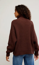 Load image into Gallery viewer, SWIM TOO DEEP PULLOVER / BITTER BARK
