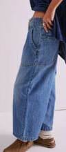 Load image into Gallery viewer, FREE PEOPLE -  No Problem &quot;Easy Peasy Pull on Jeans&quot; (Copy) (Copy) (Copy)
