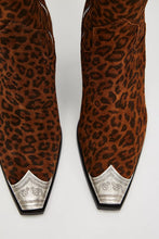 Load image into Gallery viewer, BRAYDEN WESTERN BOOT / LEOPARD SUEDE
