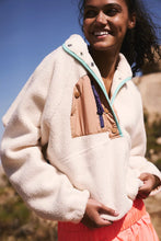 Load image into Gallery viewer, FREE PEOPLE - Hit The Slopes Colorblock Vest
