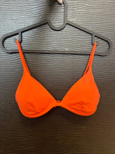 Load image into Gallery viewer, RVCA - Solid Fixed Triangle Top - ORANGE
