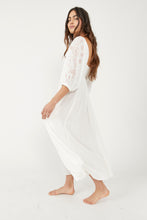 Load image into Gallery viewer, FREE PEOPLE - Wedgewood Maxi - White
